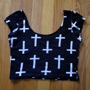 BOGO 🌿 Black and White Cross Crop Top